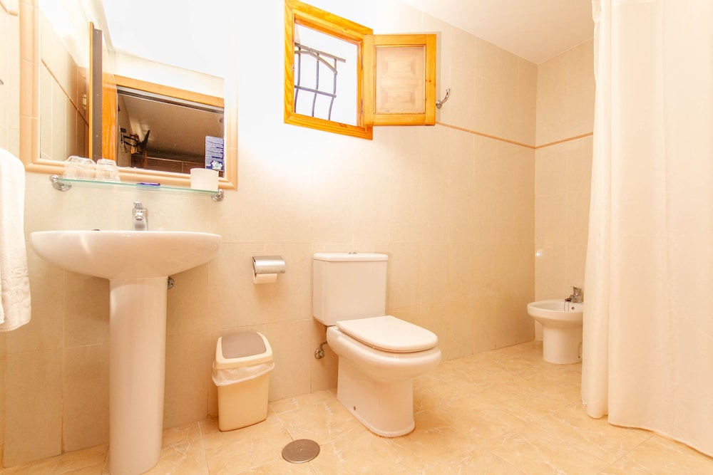 Triple Room - Photo 5
