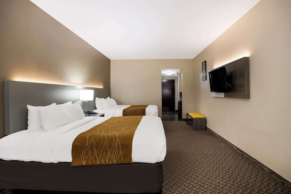 Suite, Multiple Beds, Non Smoking photo 2