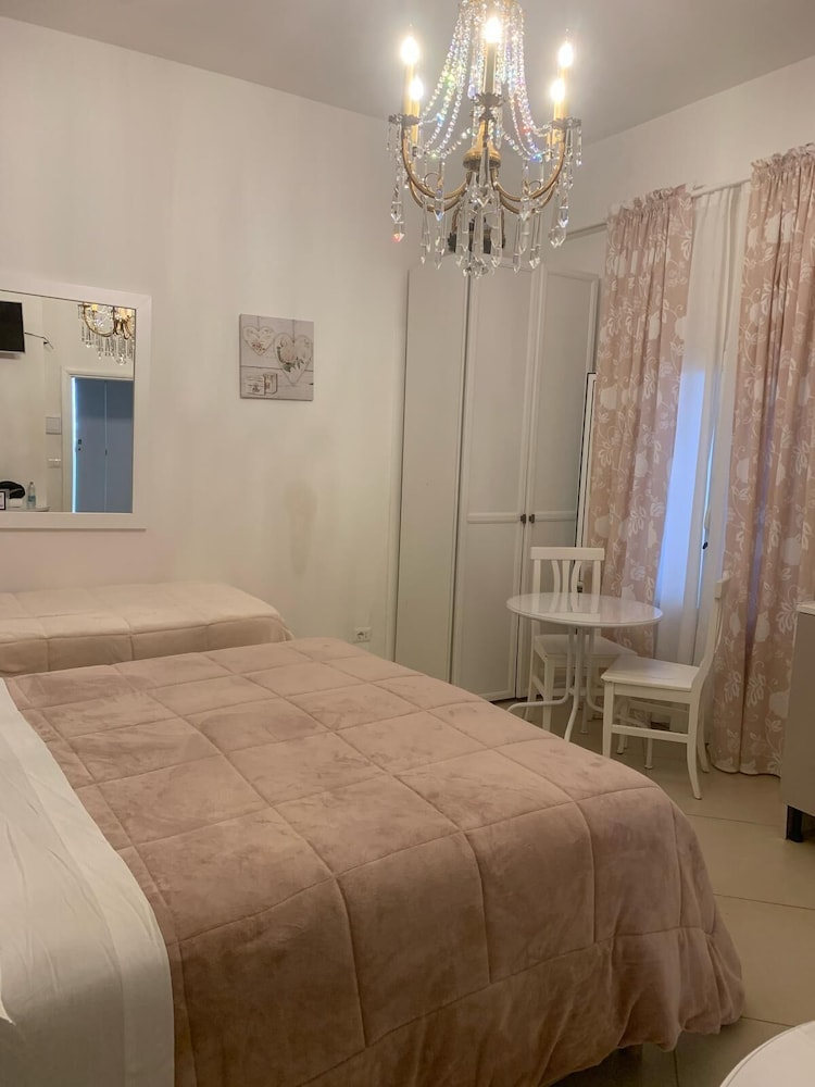 Economy Triple Room