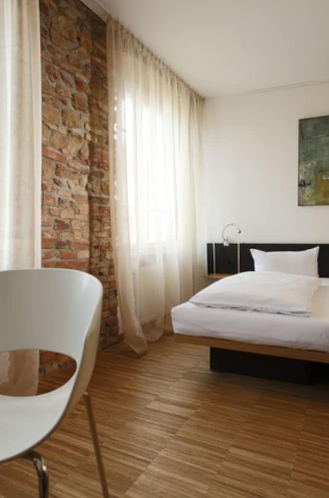 Basic Double Room photo 1