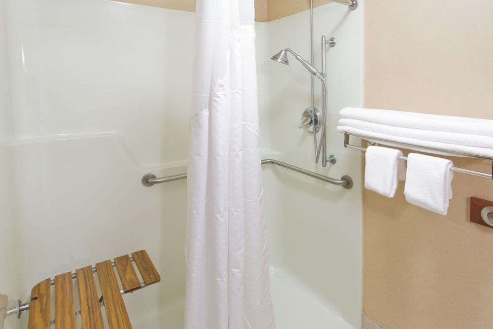 Suite, 1 King Bed, Accessible (Mobility, Access Tub) - Photo 2