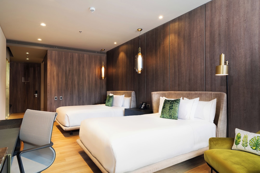 Double or Twin Room, City View - Photo 3