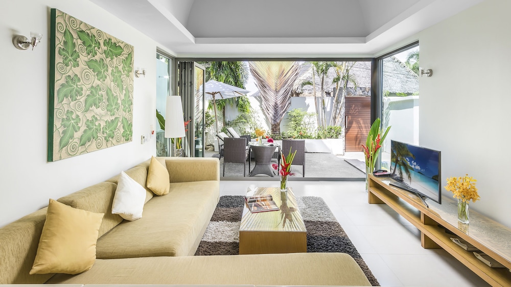 One Bedroom Modern Pool Villa - Photo 5
