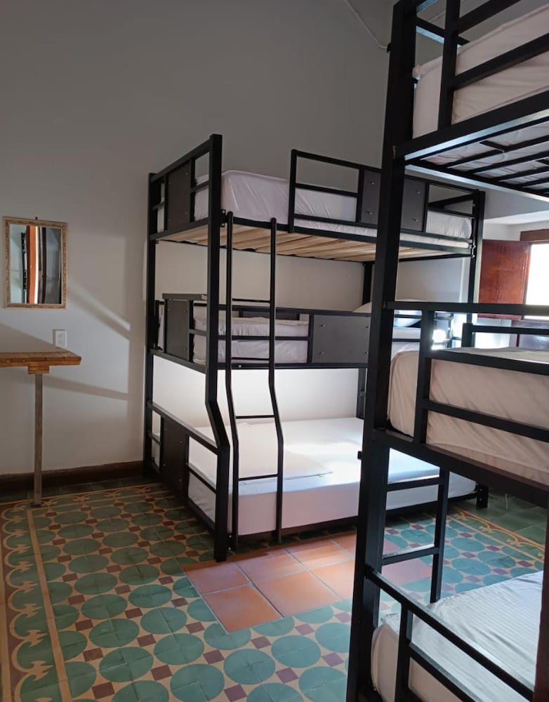 Deluxe Room, Multiple Beds, City View photo 3