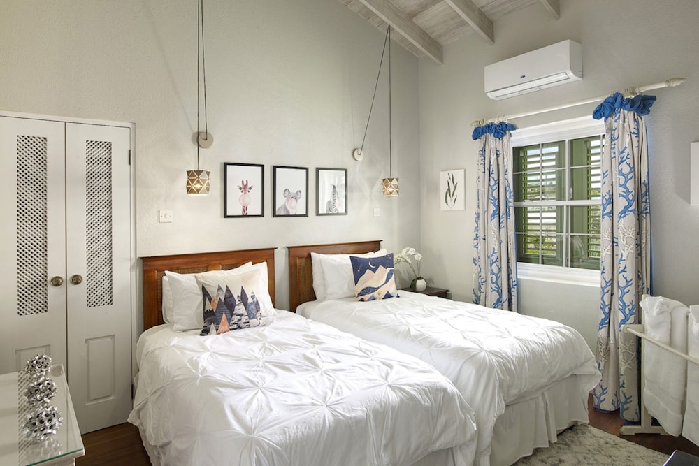 House, 4 Bedrooms photo 1