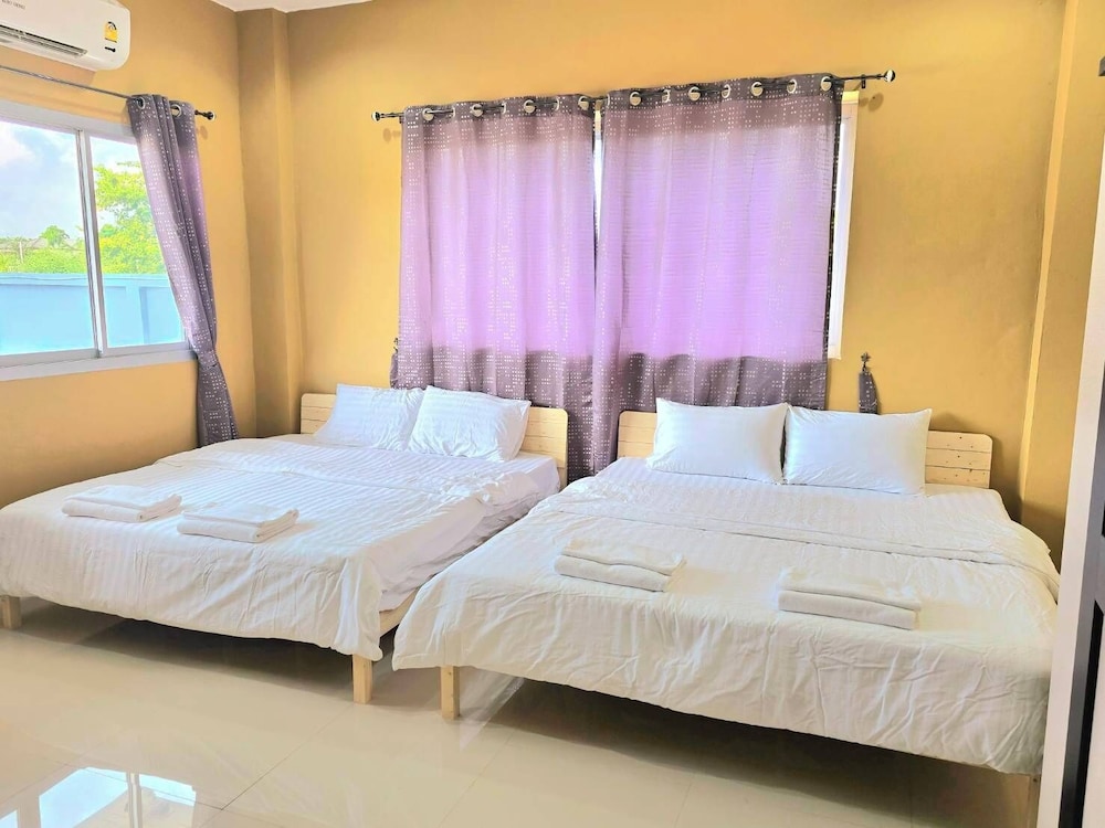 Premium Quadruple Room, Non Smoking, City View