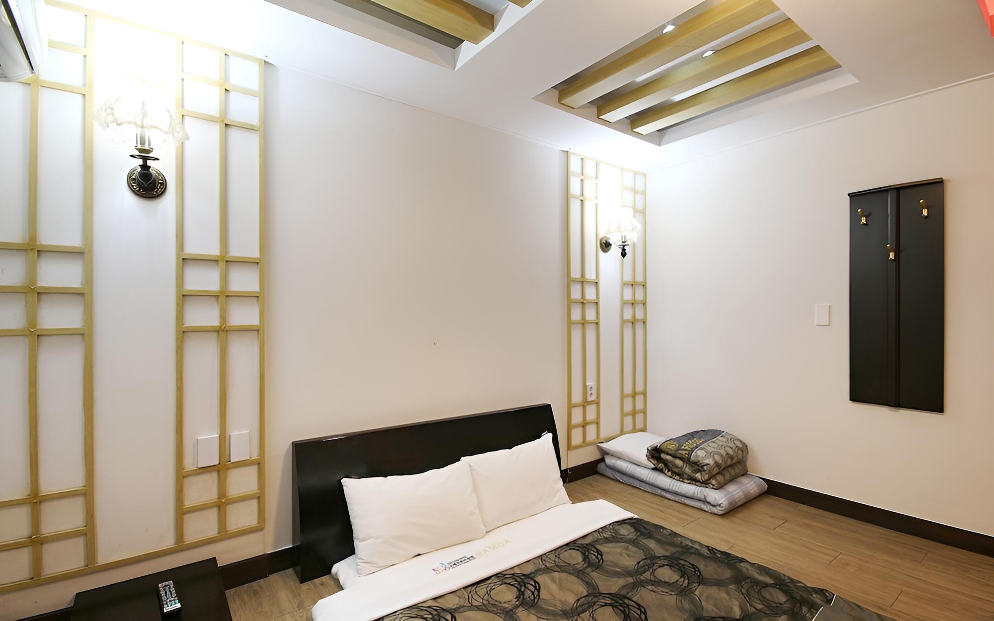 Room (Korean-style Ondol Room) photo 2