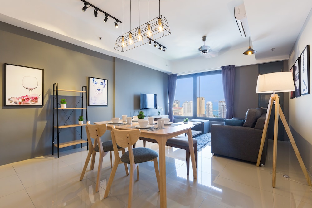 Luxury 3 Bedroom Suite B-25-08