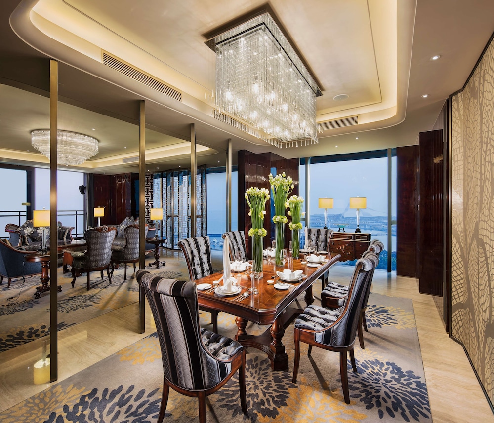 King Presidential Suite