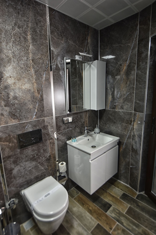 Design Room, 1 Queen Bed, Garden View photo 3