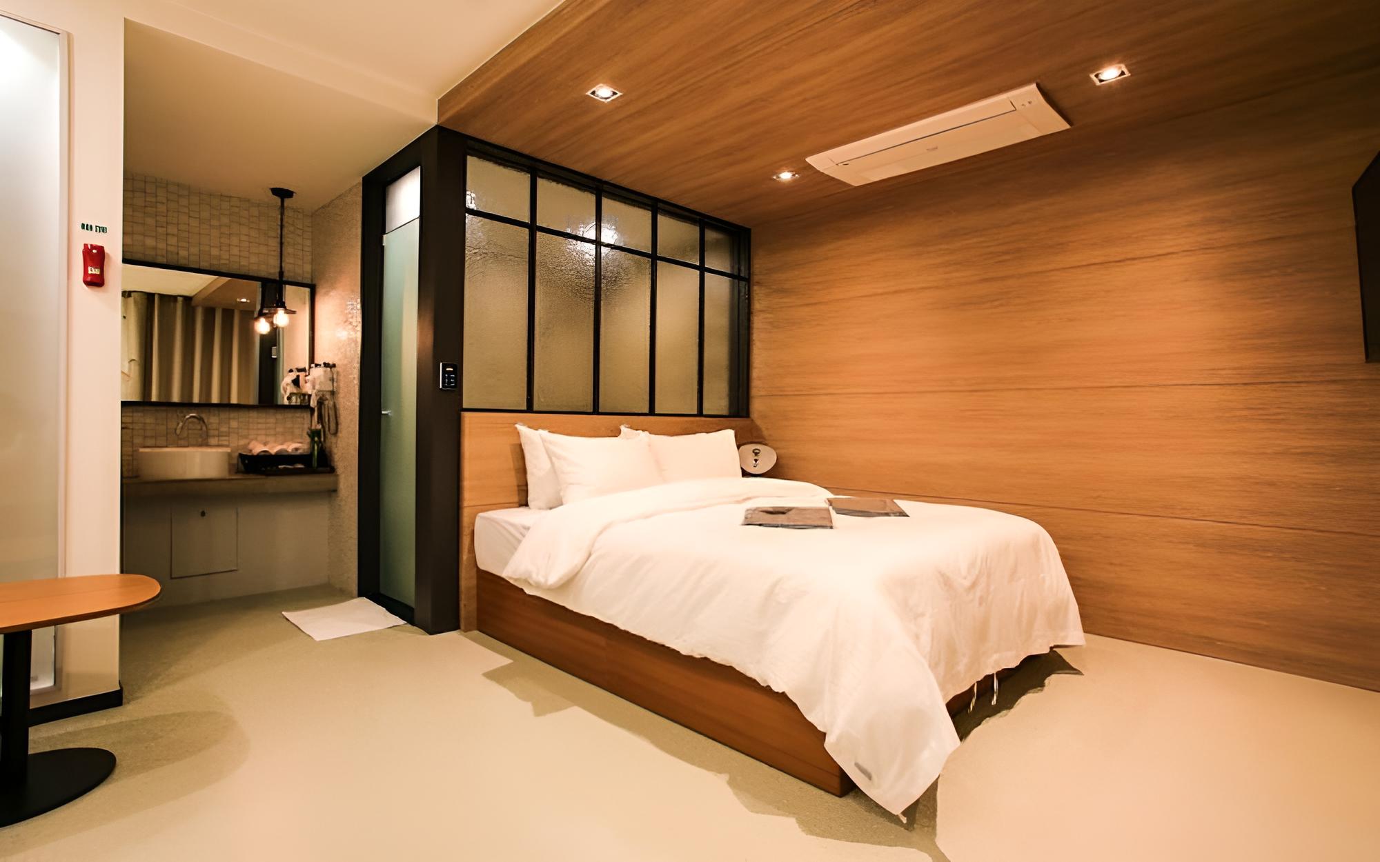 Room (Walkie Special Rate (No Parking Room ) - Photo 15