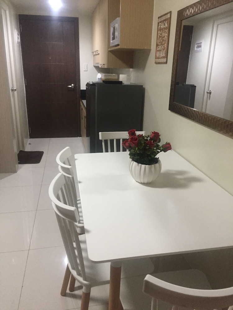 Business Condo photo 3