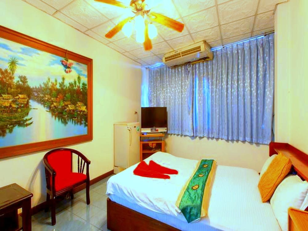 Deluxe Double Room (Include Breakfast) photo 2