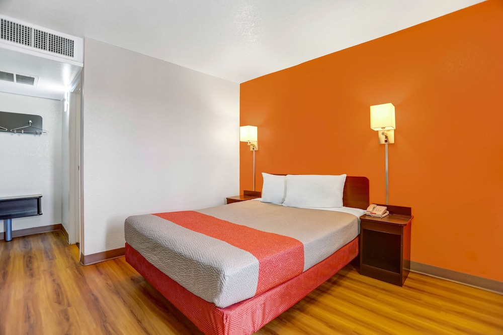 Standard Room, 1 Double Bed, Non Smoking photo 3