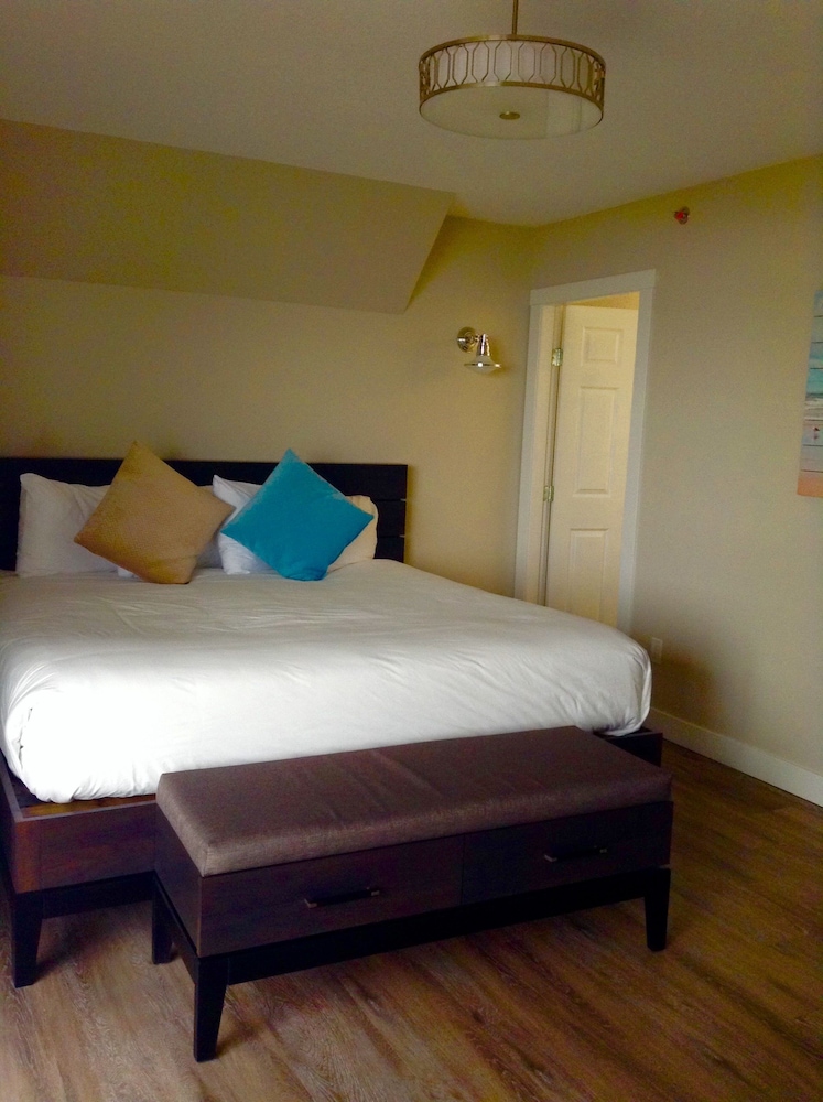 Luxury Penthouse, 3 Bedrooms, Ocean View, Oceanfront