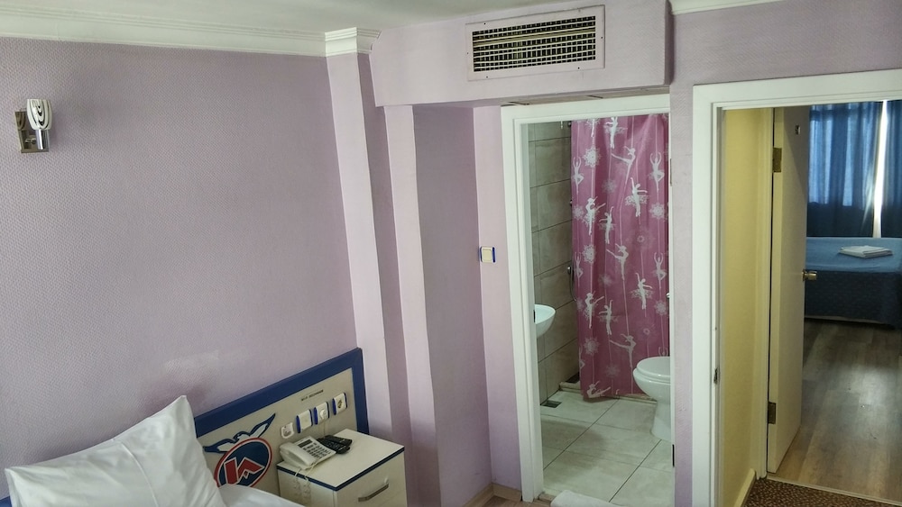 Single Room photo 2
