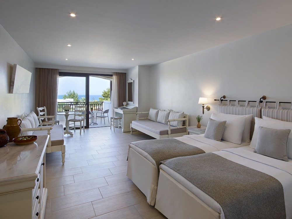 Family Open Plan Room - Photo 4
