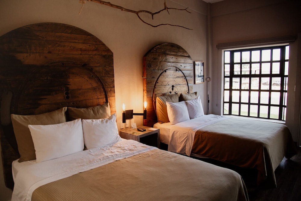 Junior Suite, 2 Double Beds - Photo 1