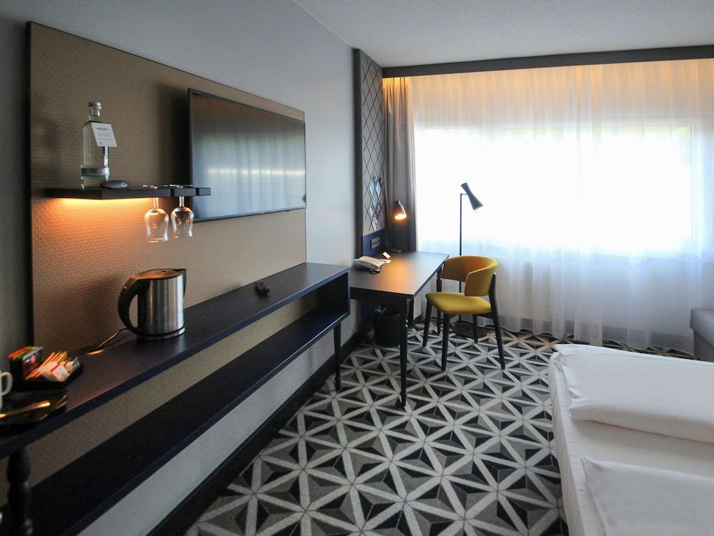 Standard Room, 1 Queen Bed photo 1