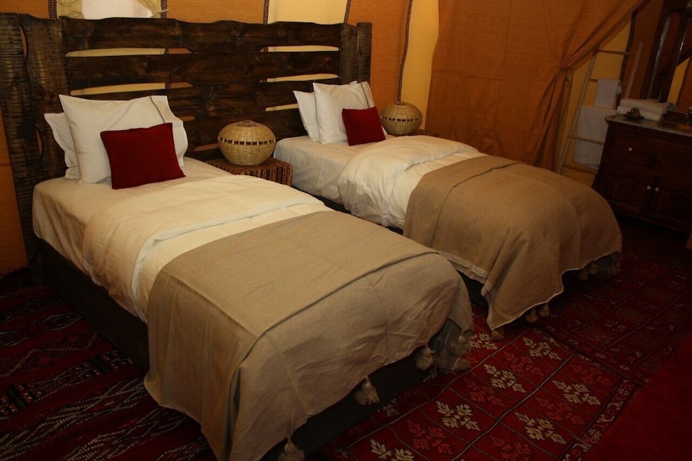 Deluxe Tent, 1 Double or 2 Twin Beds photo 2