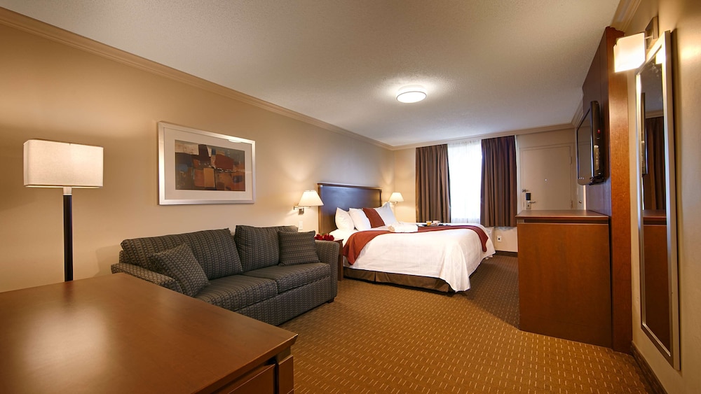 Standard Room, 1 King Bed, Non Smoking - Photo 5
