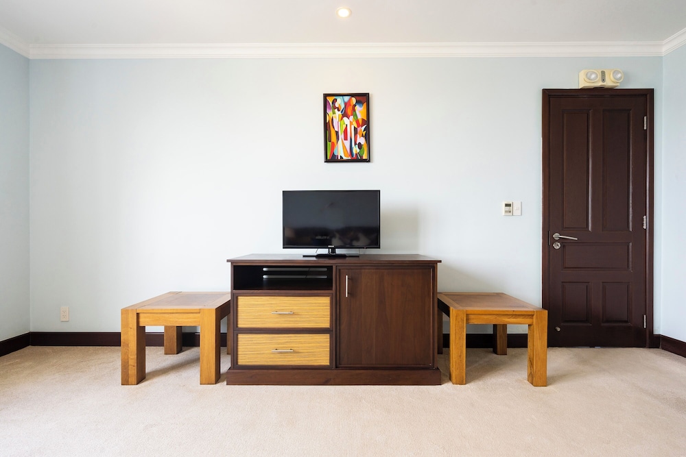 Business Suite photo 3