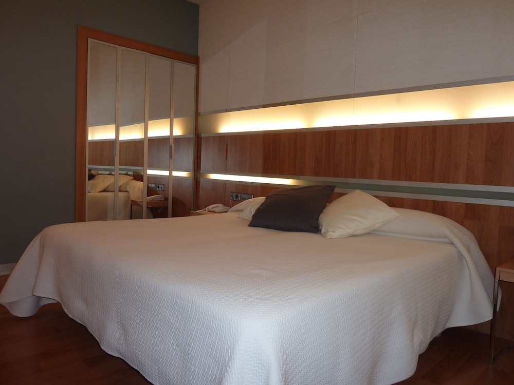 Double Room (+ Extra Bed) photo 3