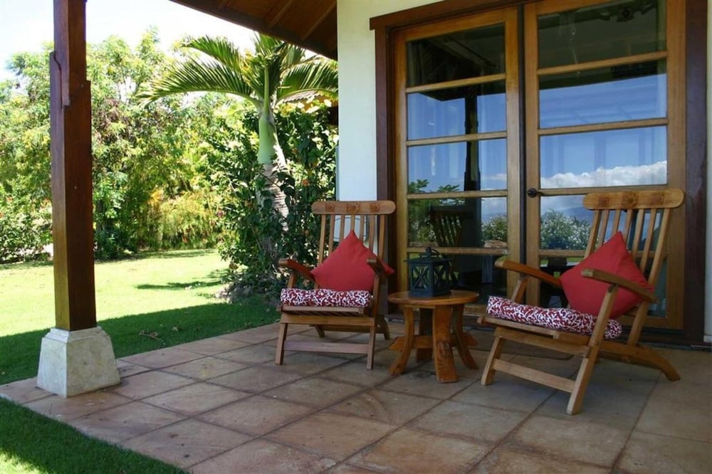 Standard Room, 1 Queen Bed, Accessible, Non Smoking (Nalu)