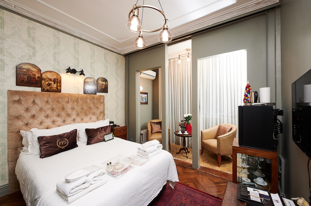 Basic Double Room photo 2