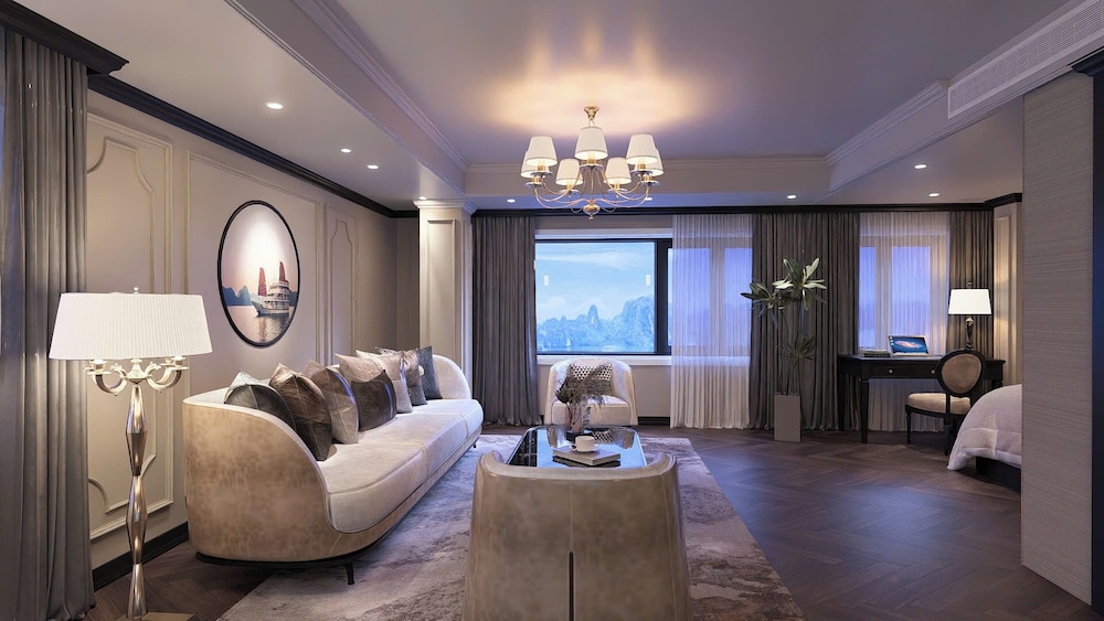 Royal Room, Sea View