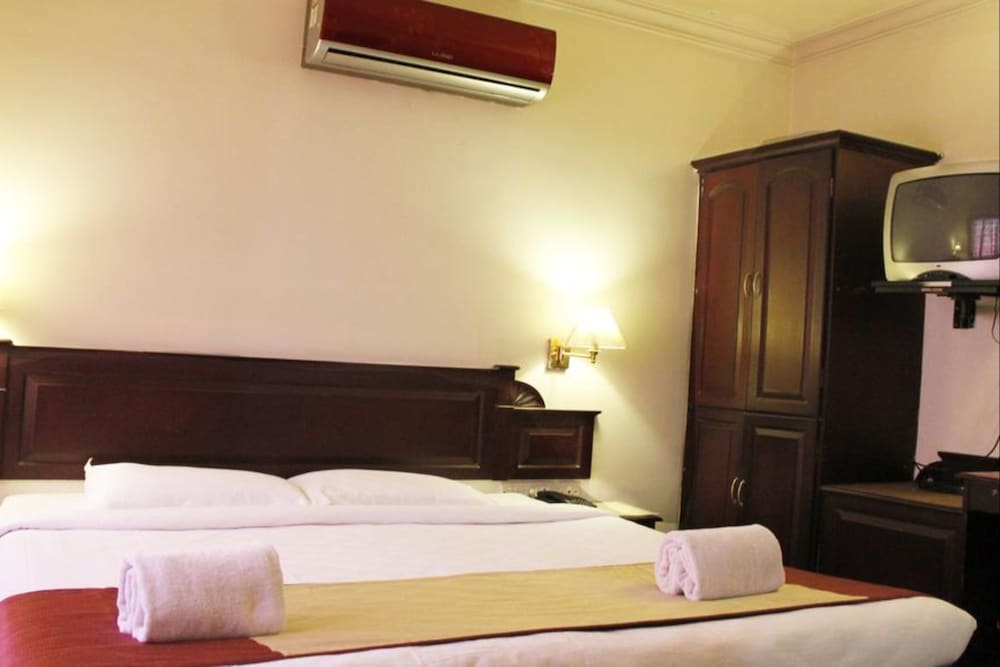 Economy Room, 1 Double Bed, City View photo 2
