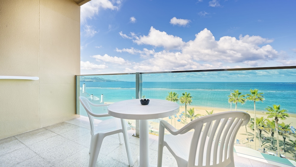 Standard Double Room, Ocean View (Spa access included) thumbnail 5