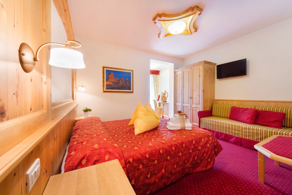 Standard Triple Room, Mountain View photo 2