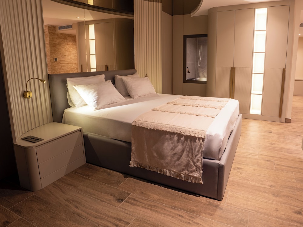 Honeymoon Suite, Balcony, Garden View photo 3