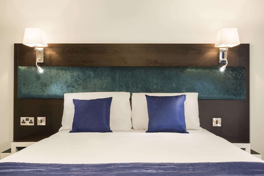 Room, Multiple Beds, Non Smoking - Photo 3