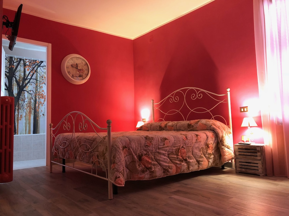 Panoramic Double Room, Ensuite photo 1