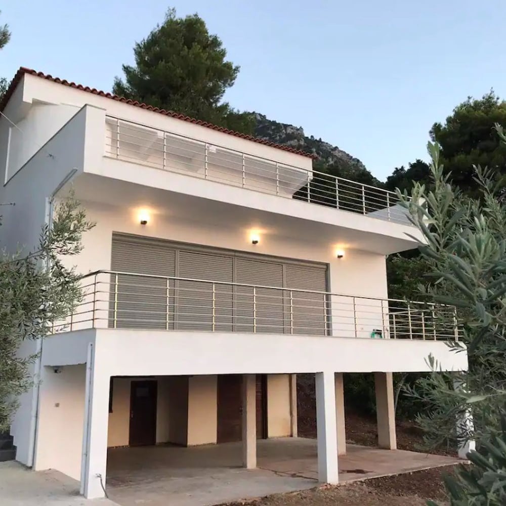 Villa photo 3