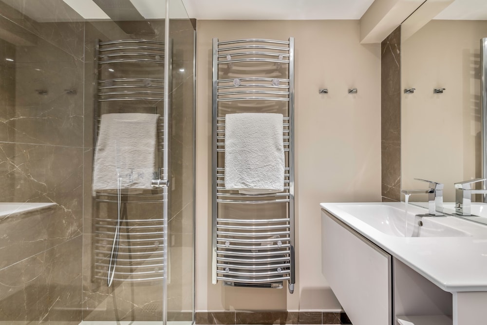 The Suite 40m2 Garden View - Photo 14