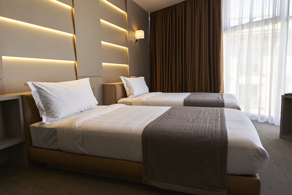 Standard Double or Twin Room - Photo 3
