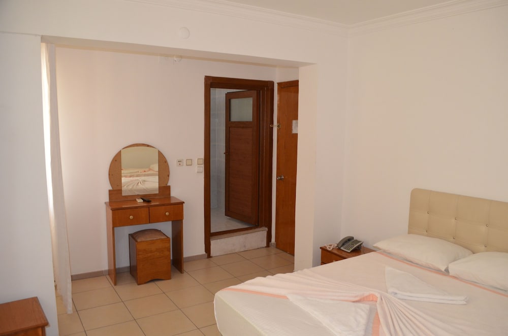Standard Triple Room photo 1