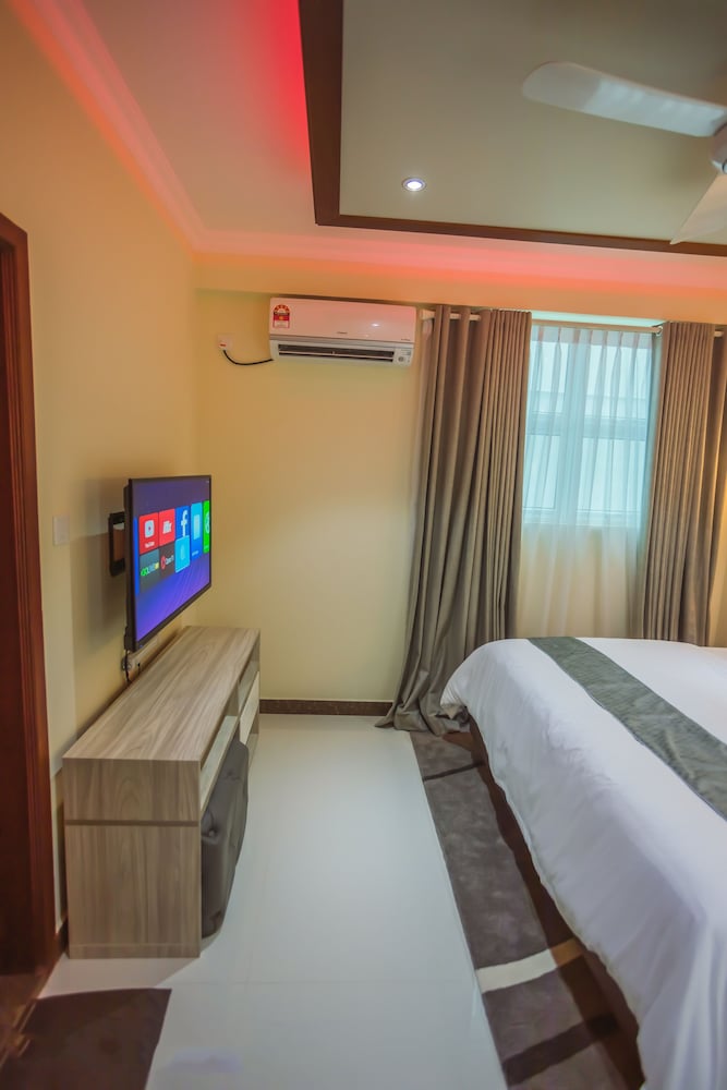 Deluxe Room - Photo 8