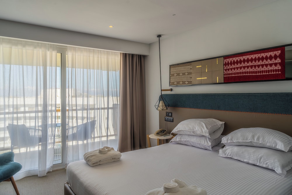 Executive Suite, 2 Bedrooms, Balcony
