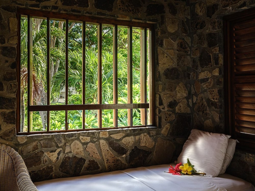 Deluxe Double Room, Balcony, Partial Ocean View photo 2
