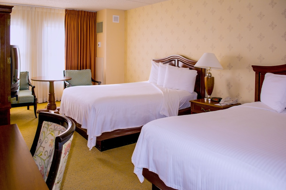 Premium Room, 2 Double Beds, Smoking photo 3