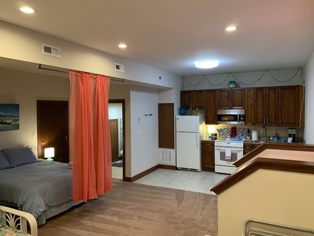 Condo, 1 Bedroom photo 1