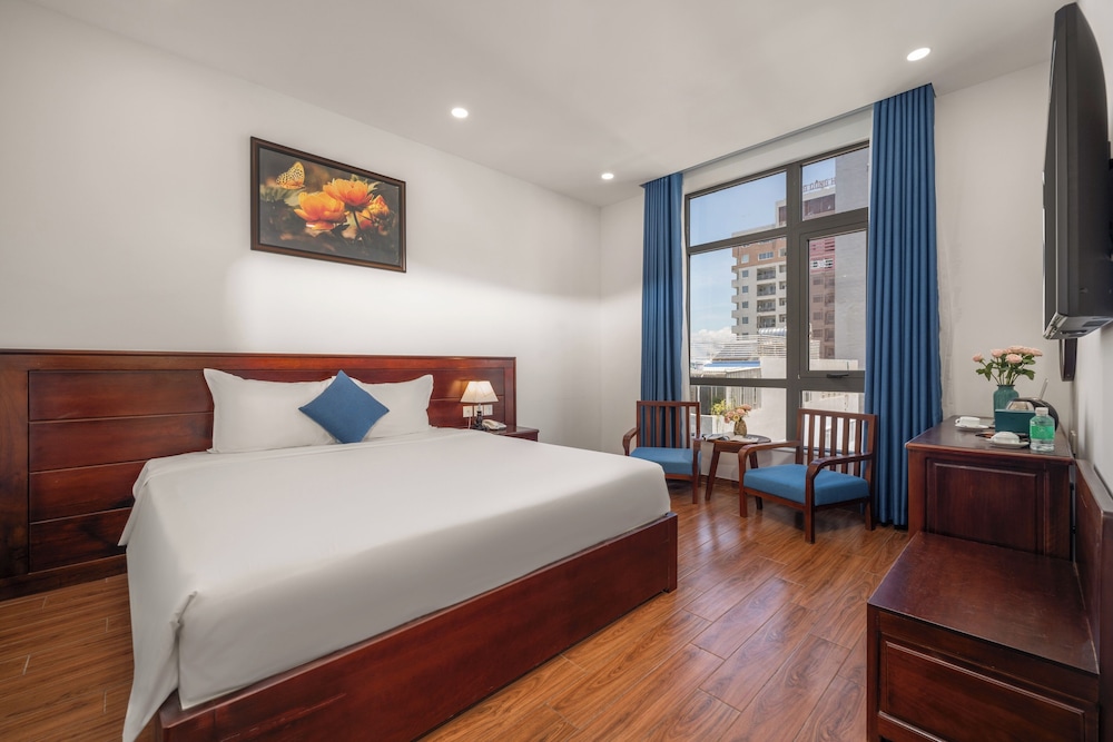 Deluxe Double Room, City View