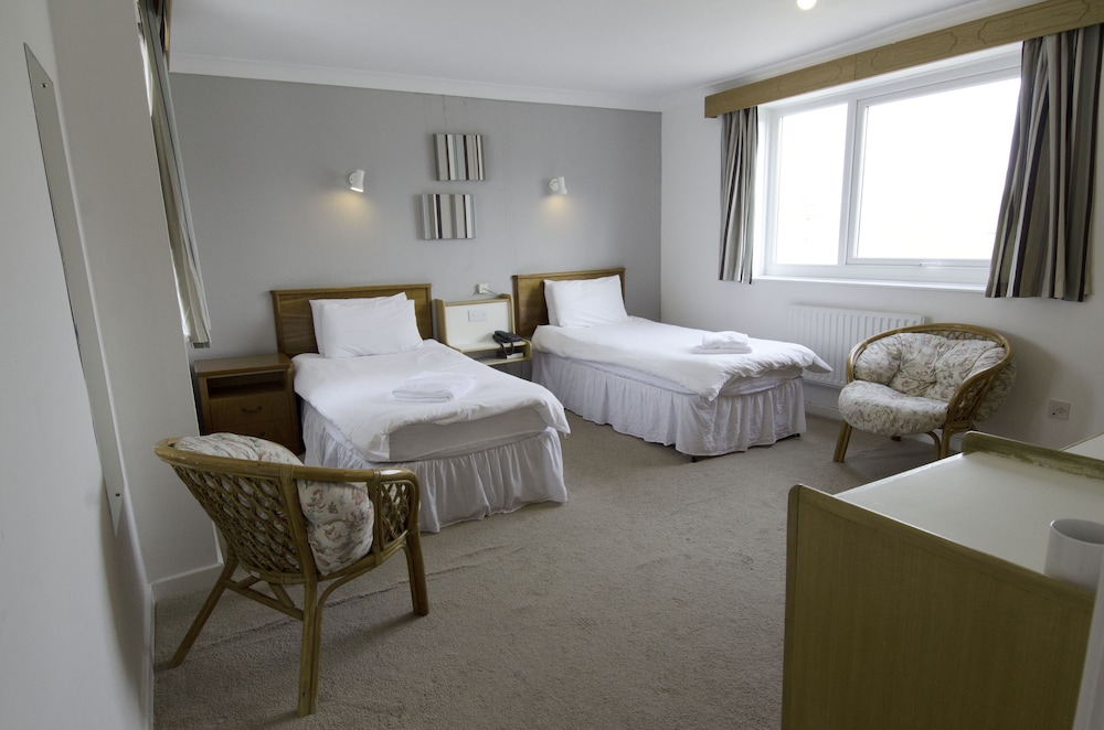 Superior Quadruple Room, Multiple Beds, Ensuite photo 2