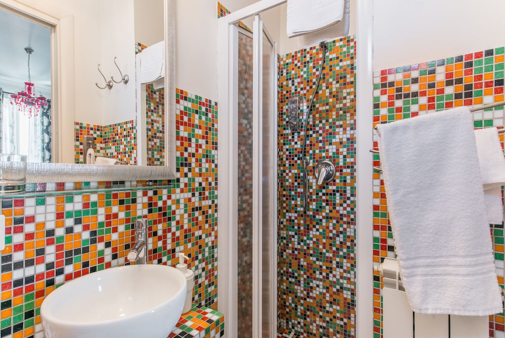 Club Triple Room, 1 Bedroom, Non Smoking, Ensuite photo 3