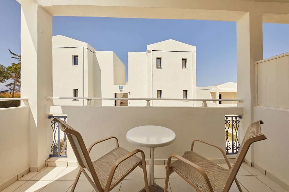 Double Room, Balcony - Photo 5