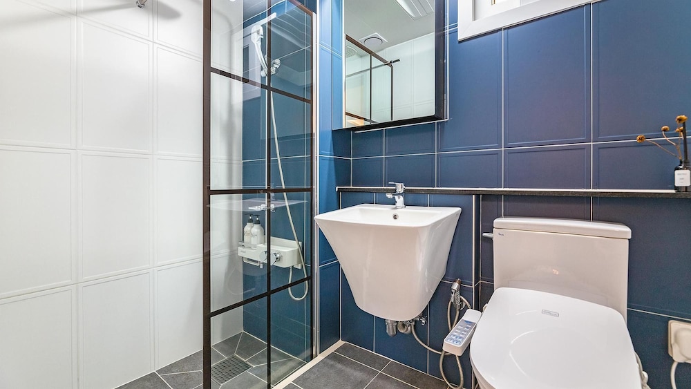 Basic Room, 1 Bedroom (201 (ocean view)) - Photo 5
